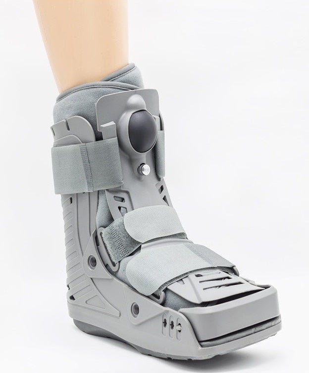 ORTÓTESE WALKER INSUFLÁVEL FIXA COM PALA (curta)