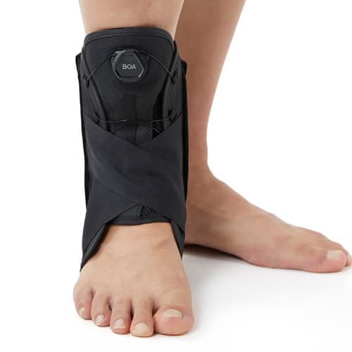 ORTÓTESE DE TORNOZELO COM SISTEMA BOA® DE AJUSTE